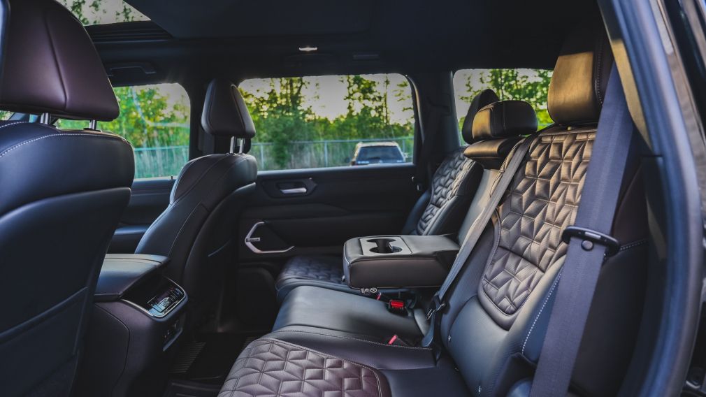 Nissan Armada Platinum 2025 d&rsquo;occasion à vendre - 25