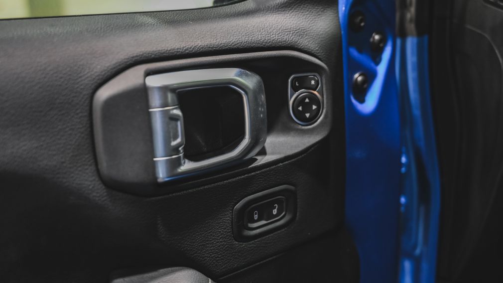 Jeep Wrangler Sahara 2023 d&rsquo;occasion à vendre - 17