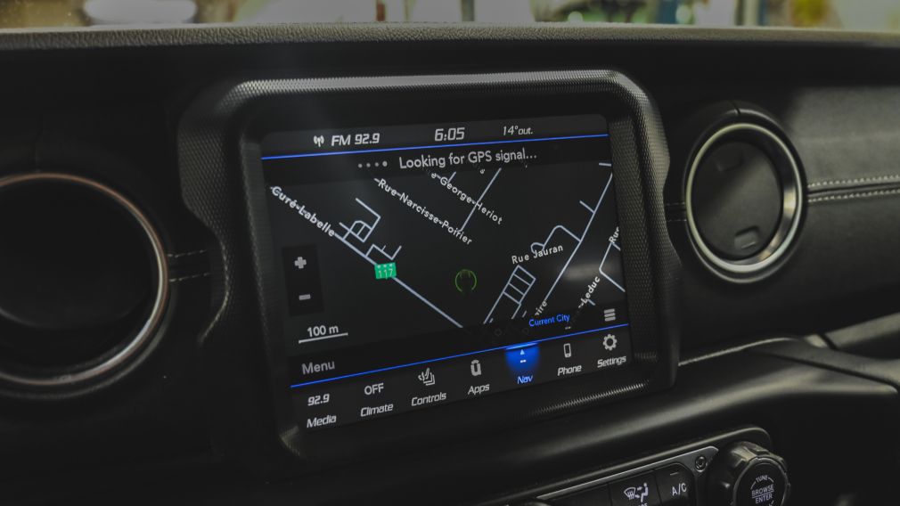 Jeep Wrangler Sahara 2023 d&rsquo;occasion à vendre - 26