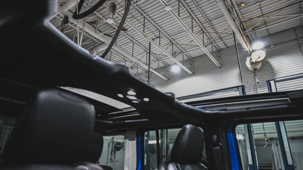 Jeep Wrangler Sahara 2023 d&rsquo;occasion à vendre - 36