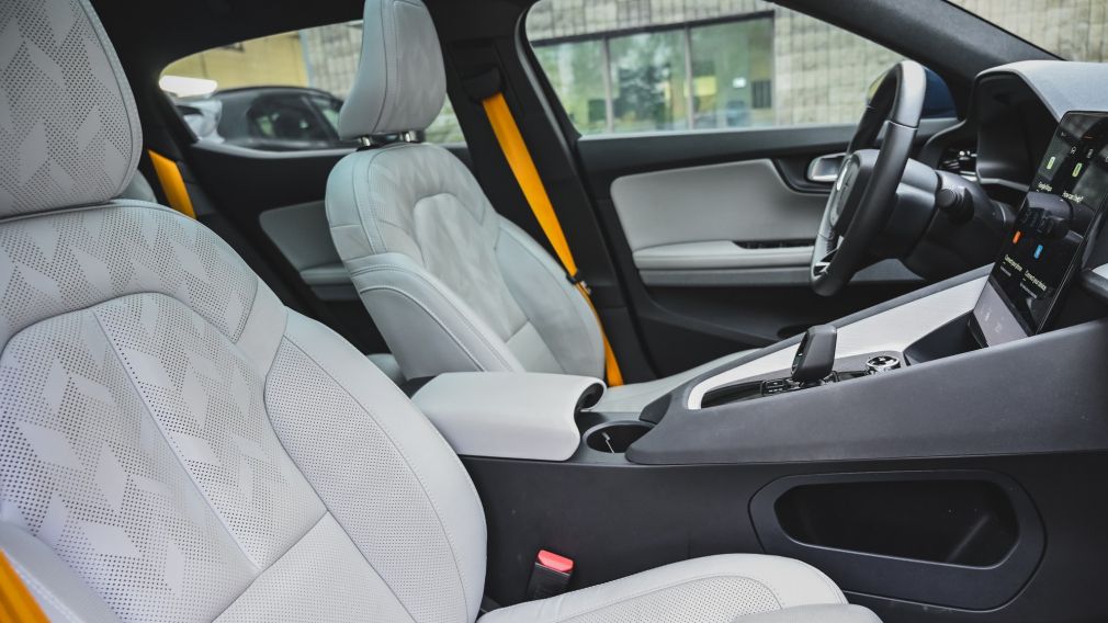 Polestar 2 Performance Plus 2024 d&rsquo;occasion à vendre - 24
