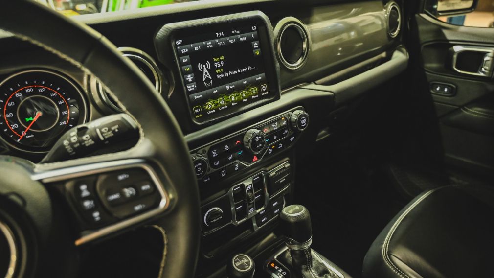 Jeep Wrangler Sahara 2023 d&rsquo;occasion à vendre - 19