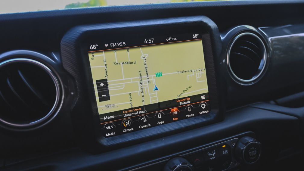 Jeep Wrangler Sahara 2023 d&rsquo;occasion à vendre - 21