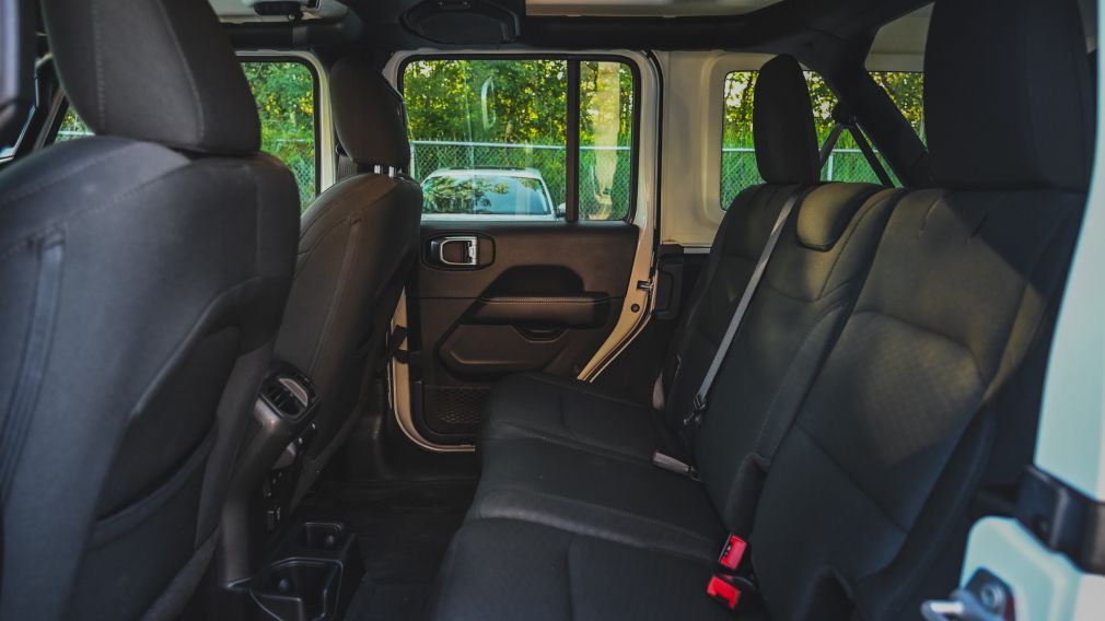 Jeep Wrangler Sahara 2023 d&rsquo;occasion à vendre - 26