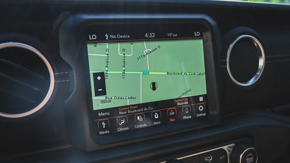 Jeep Wrangler Unlimited Sahara 2022 d&rsquo;occasion à vendre - 23