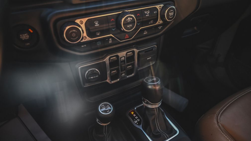 Jeep Wrangler Unlimited Sahara 2022 d&rsquo;occasion à vendre - 25