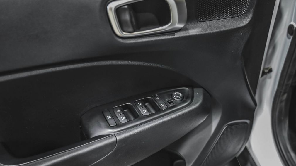 Hyundai Venue Preferred 2025 d&rsquo;occasion à vendre - 13