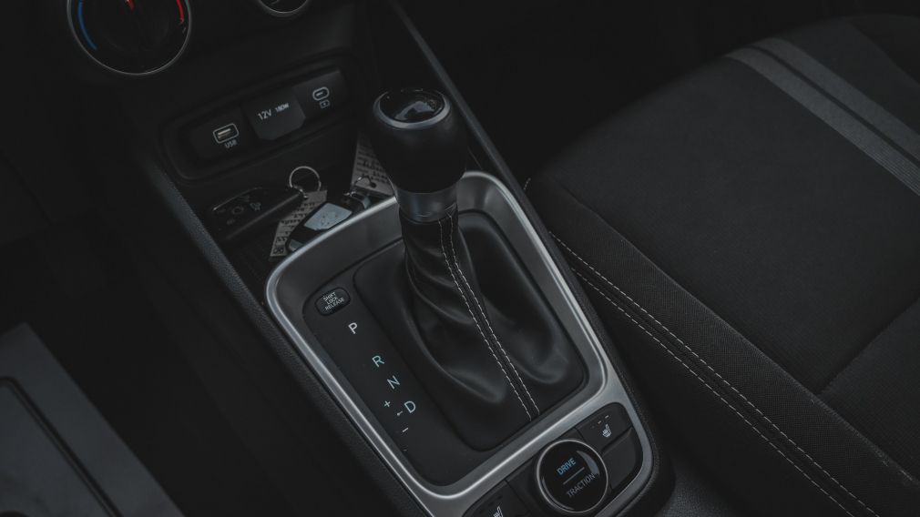 Hyundai Venue Preferred 2025 d&rsquo;occasion à vendre - 21