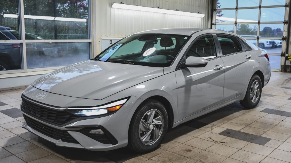 Hyundai Elantra Essential 2025 d&rsquo;occasion à vendre - 3