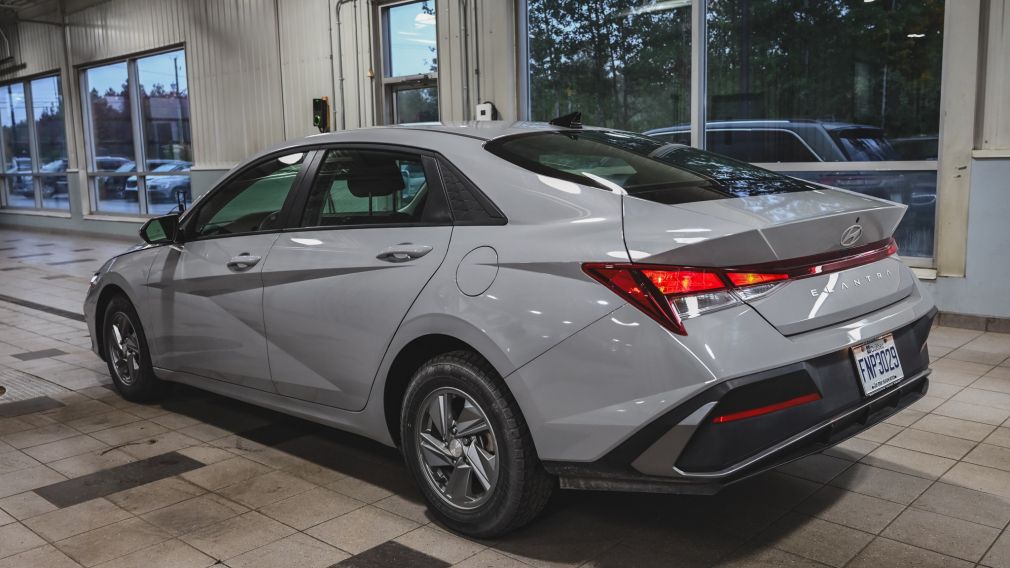 Hyundai Elantra Essential 2025 d&rsquo;occasion à vendre - 5