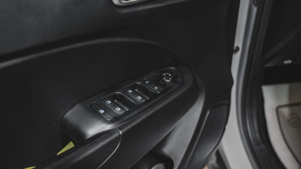 Hyundai Venue Preferred 2025 d&rsquo;occasion à vendre - 13