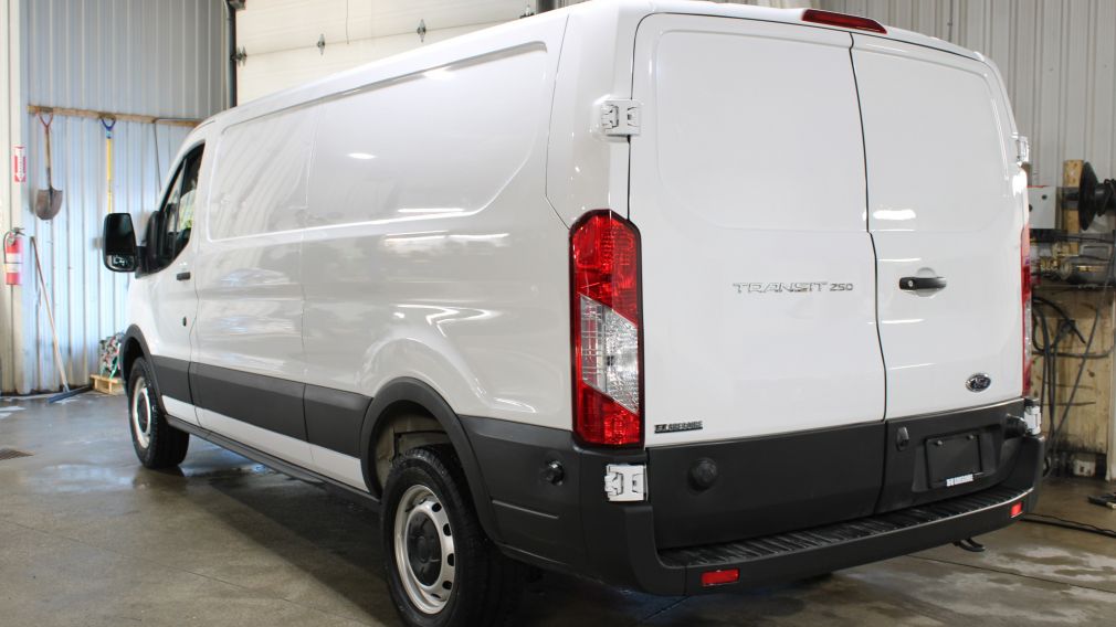 Ford TRANSIT T-250 148&Prime; Low Rf 9070 GVWR RWD 2024 d&rsquo;occasion à vendre - 4