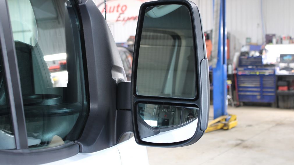 Ford TRANSIT T-250 148&Prime; Low Rf 9070 GVWR RWD 2024 d&rsquo;occasion à vendre - 9