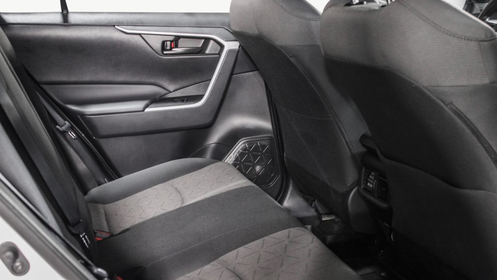 Toyota Rav 4 Hybrid LE 2021 d&rsquo;occasion à vendre - 16