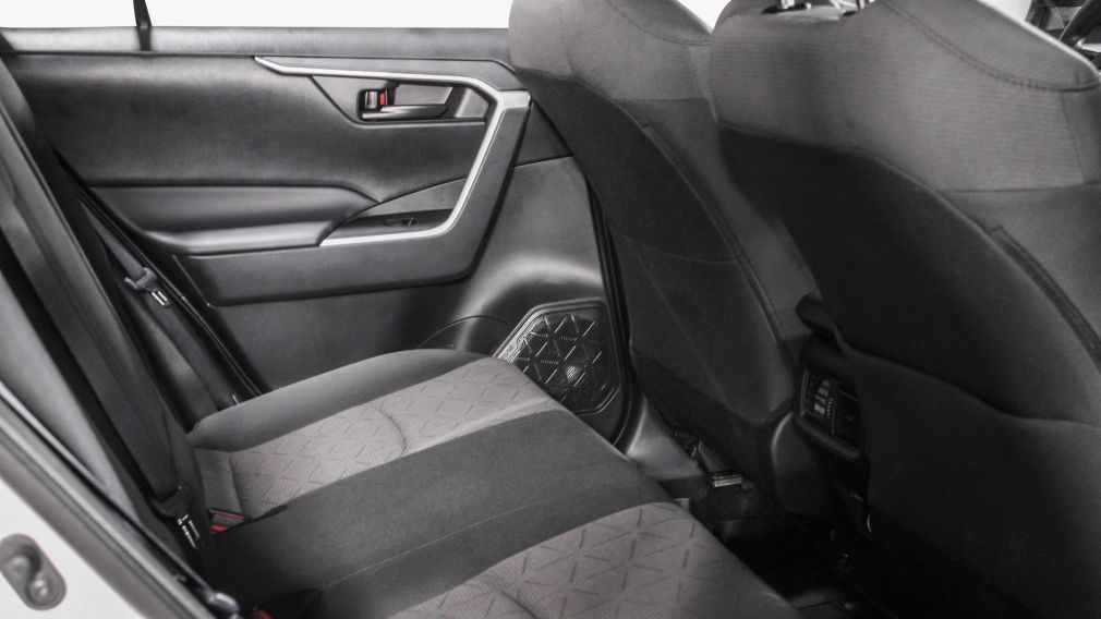 Toyota Rav 4 Hybrid LE 2021 d&rsquo;occasion à vendre - 16