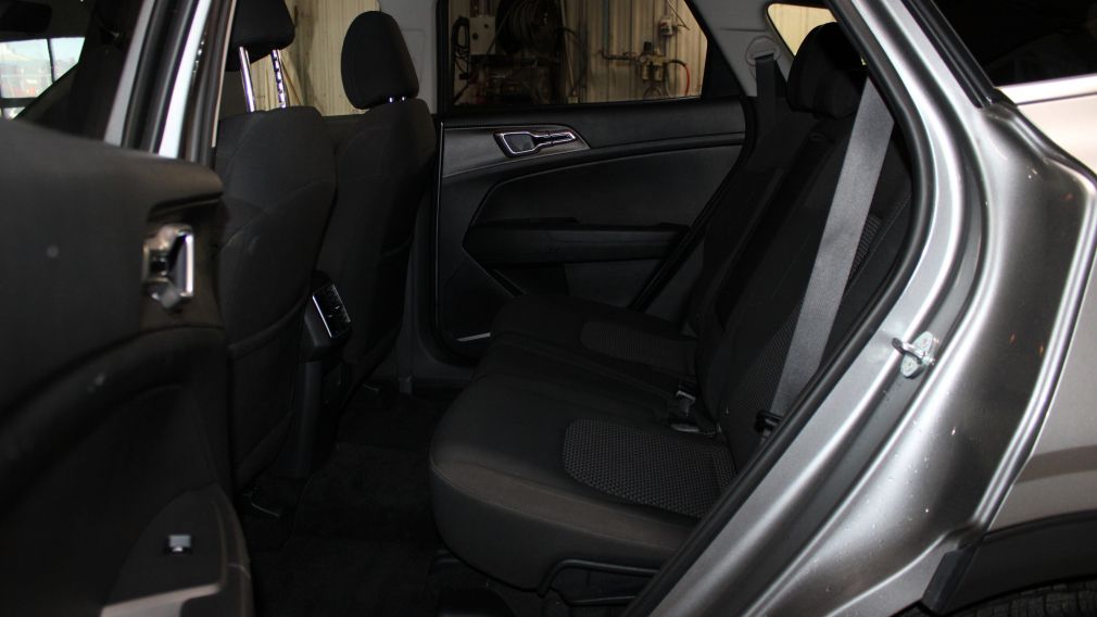 Kia Sportage LX 2023 d&rsquo;occasion à vendre - 8