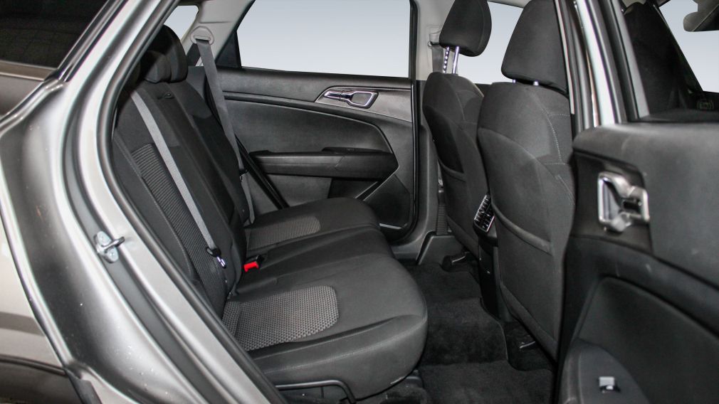 Kia Sportage LX 2023 d&rsquo;occasion à vendre - 9