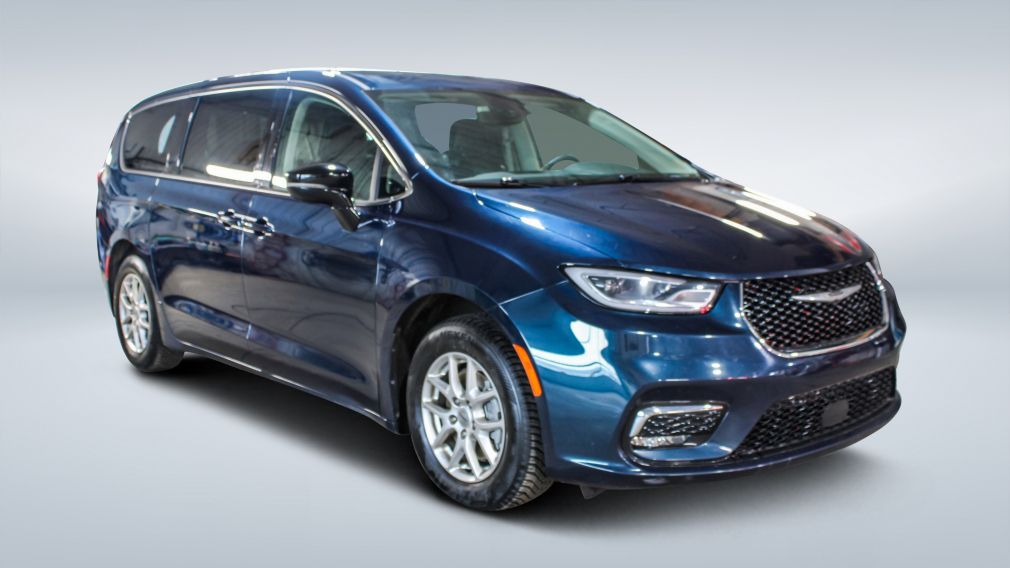 Chrysler Pacifica Touring-L 2024 d&rsquo;occasion à vendre - 1