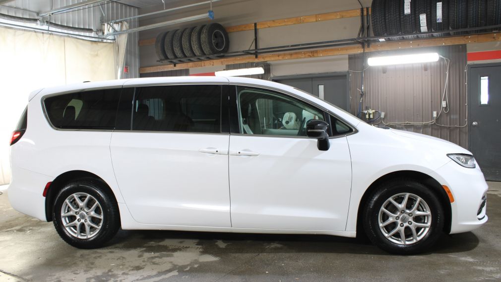 Chrysler Pacifica Touring-L 2024 d&rsquo;occasion à vendre - 8