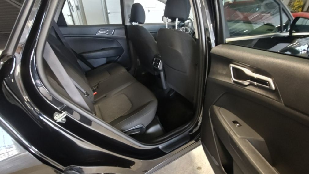 Kia Sportage LX 2023 d&rsquo;occasion à vendre - 18