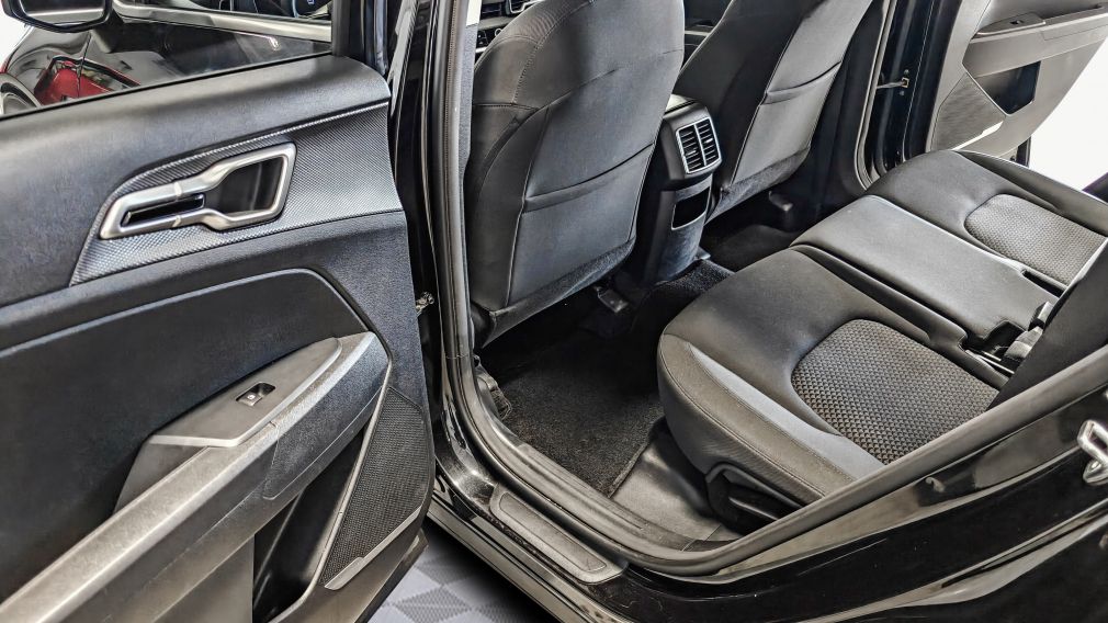 Kia Sportage LX 2023 d&rsquo;occasion à vendre - 16