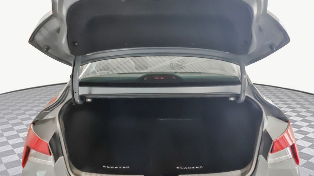 Hyundai Elantra Preferred 2021 d&rsquo;occasion à vendre - 18