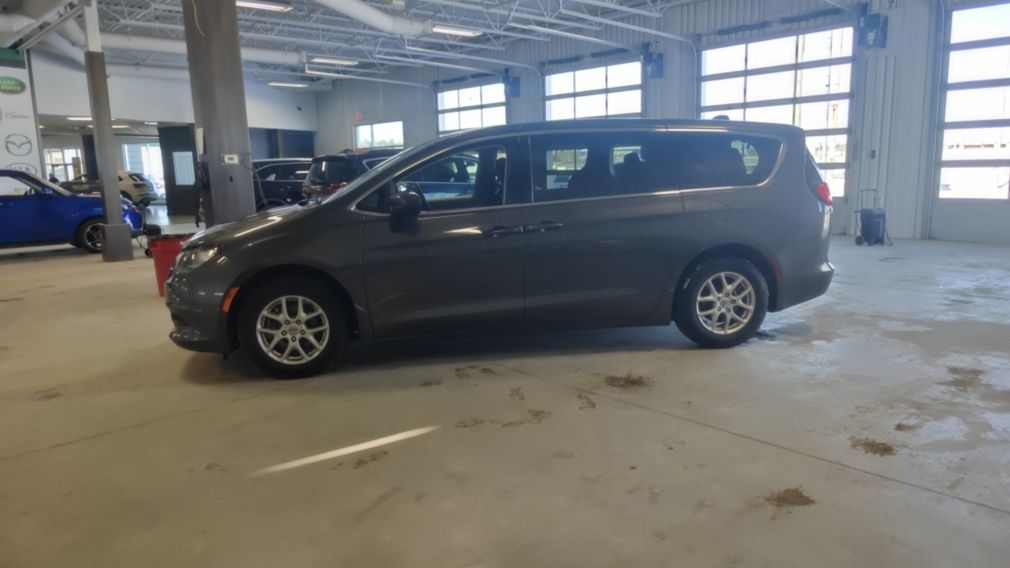 Chrysler Grand Caravan SXT 2023 d&rsquo;occasion à vendre - 4