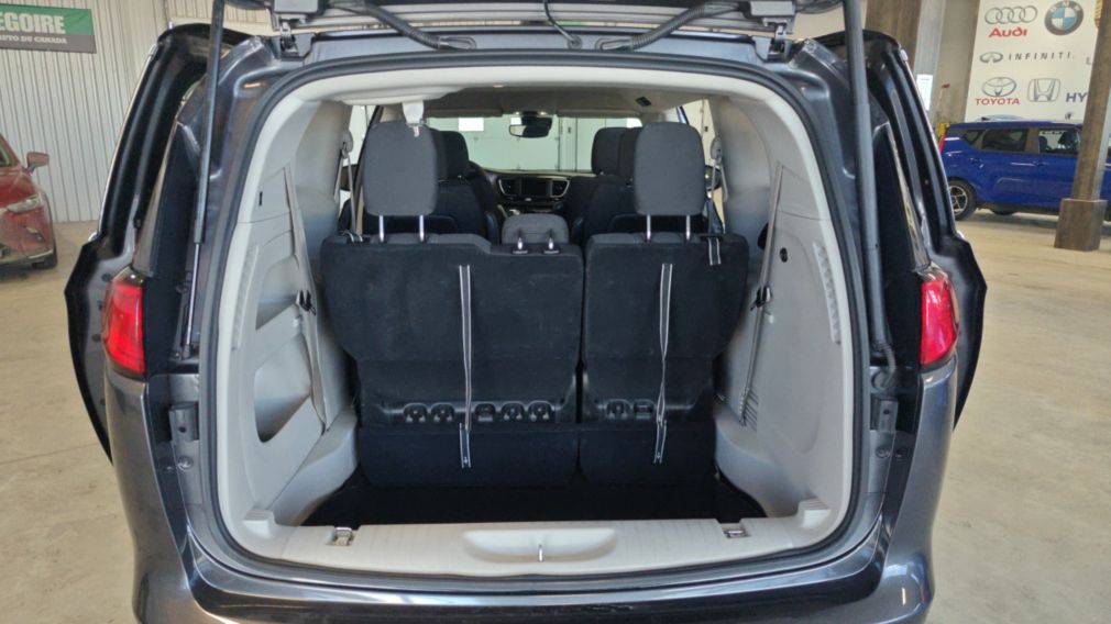 Chrysler Grand Caravan SXT 2023 d&rsquo;occasion à vendre - 18