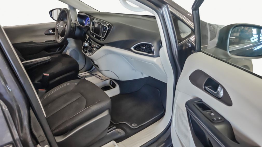 Chrysler Grand Caravan SXT 2023 d&rsquo;occasion à vendre - 14