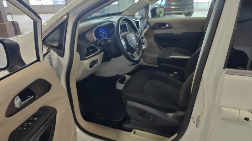 Chrysler Grand Caravan SXT 2024 d&rsquo;occasion à vendre - 9