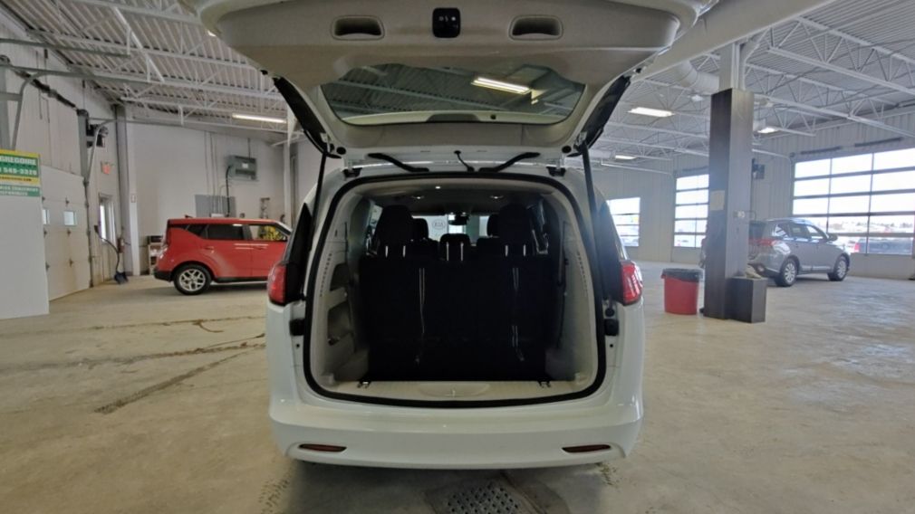 Chrysler Grand Caravan SXT 2024 d&rsquo;occasion à vendre - 18