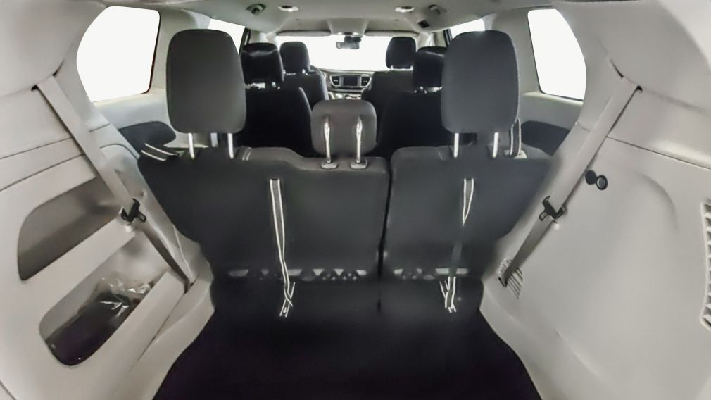 Chrysler Grand Caravan SXT 2024 d&rsquo;occasion à vendre - 17