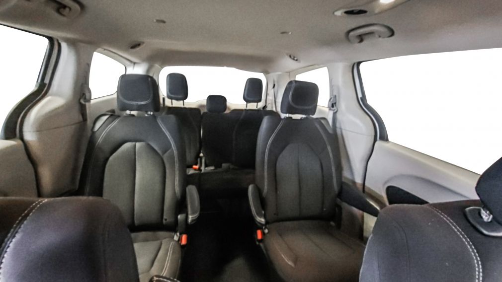 Chrysler Grand Caravan SXT 2024 d&rsquo;occasion à vendre - 19