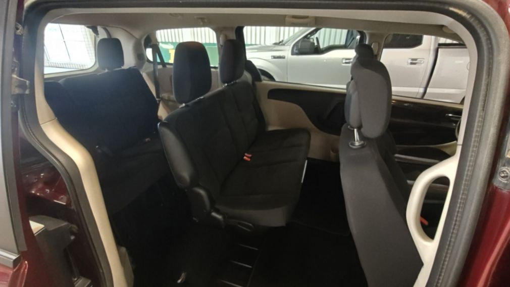 Dodge GR Caravan Canada Value Package 2019 d&rsquo;occasion à vendre - 17