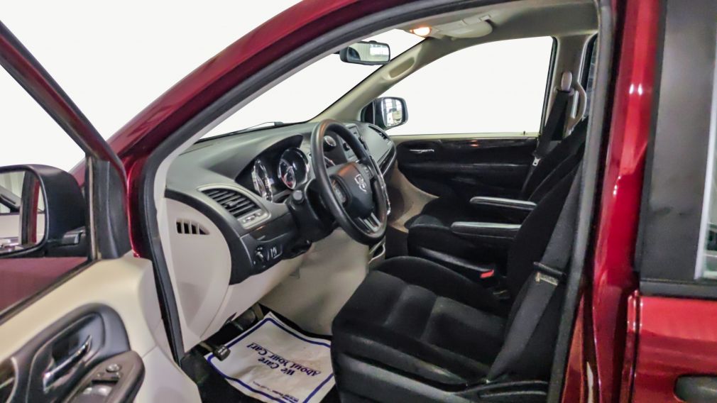 Dodge GR Caravan Canada Value Package 2019 d&rsquo;occasion à vendre - 10