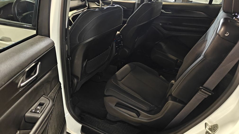 Jeep Grand Cherokee L Laredo 2023 d&rsquo;occasion à vendre - 17