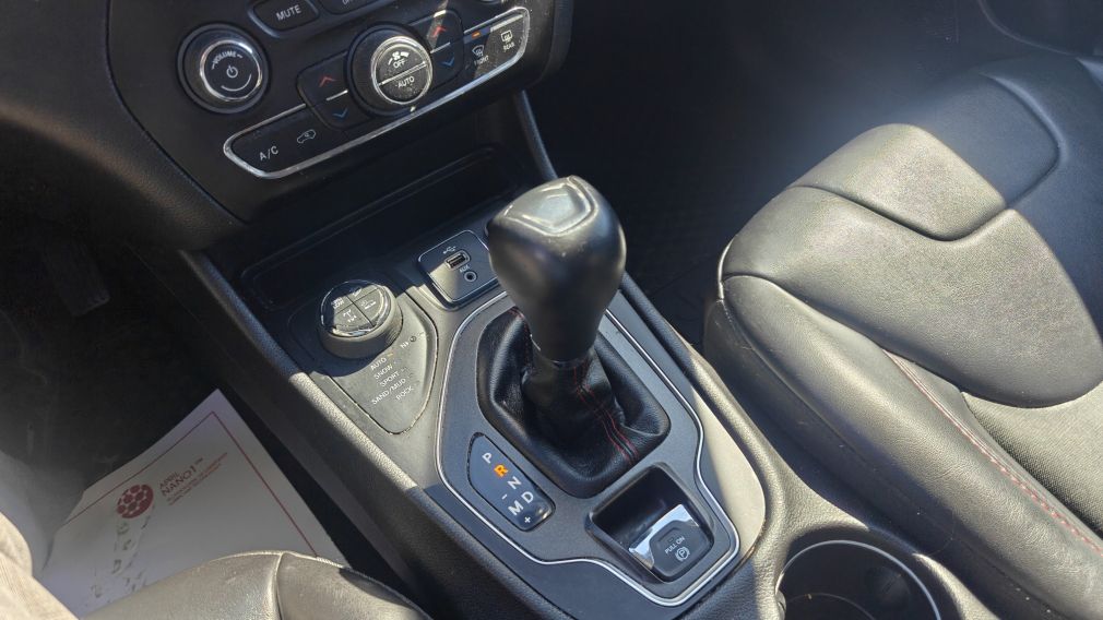 Jeep Cherokee Trailhawk 2019 d&rsquo;occasion à vendre - 13