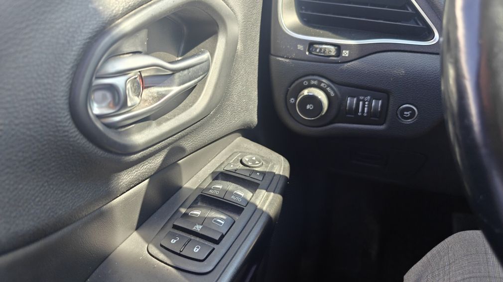 Jeep Cherokee Trailhawk 2019 d&rsquo;occasion à vendre - 14