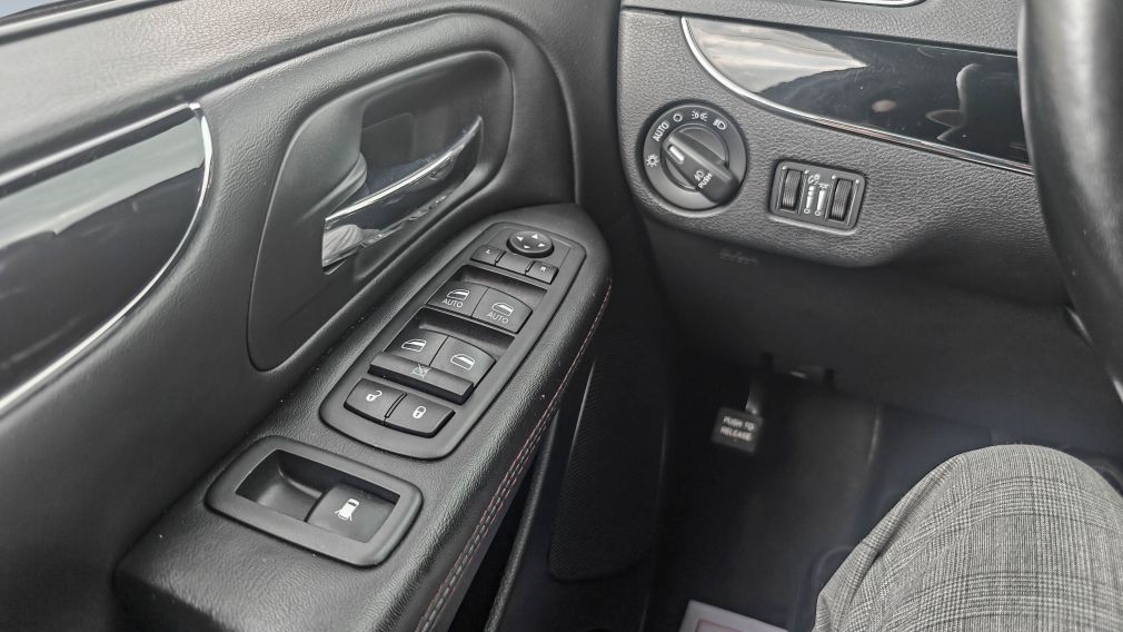 Dodge GR Caravan Premium Plus 2020 d&rsquo;occasion à vendre - 15
