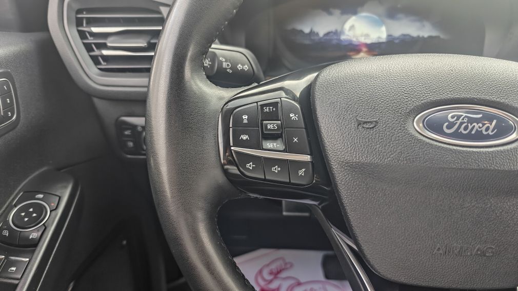 Ford Escape Titanium Hybrid 2022 d&rsquo;occasion à vendre - 10