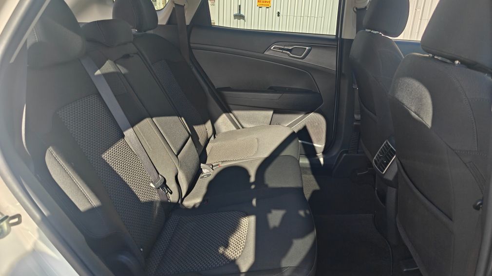 Kia Sportage LX 2024 d&rsquo;occasion à vendre - 19