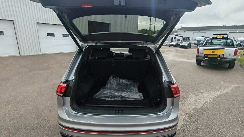 Volkswagen Tiguan Comfortline R-Line Black Edition 2023 d&rsquo;occasion à vendre - 19
