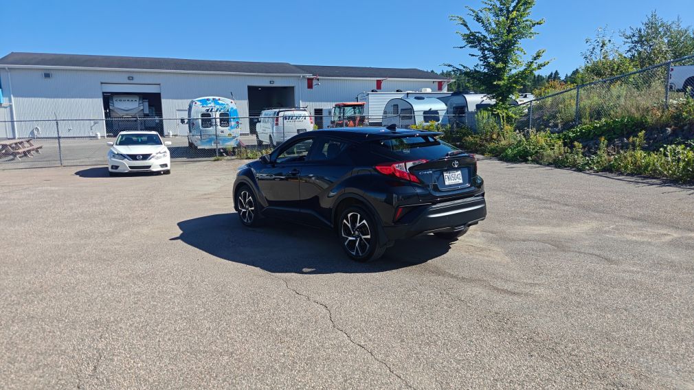 Toyota C-HR XLE Premium 2020 d&rsquo;occasion à vendre - 5