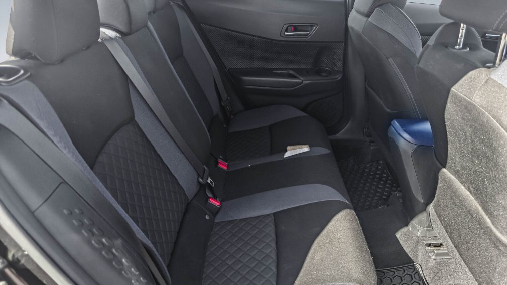 Toyota C-HR XLE Premium 2020 d&rsquo;occasion à vendre - 19