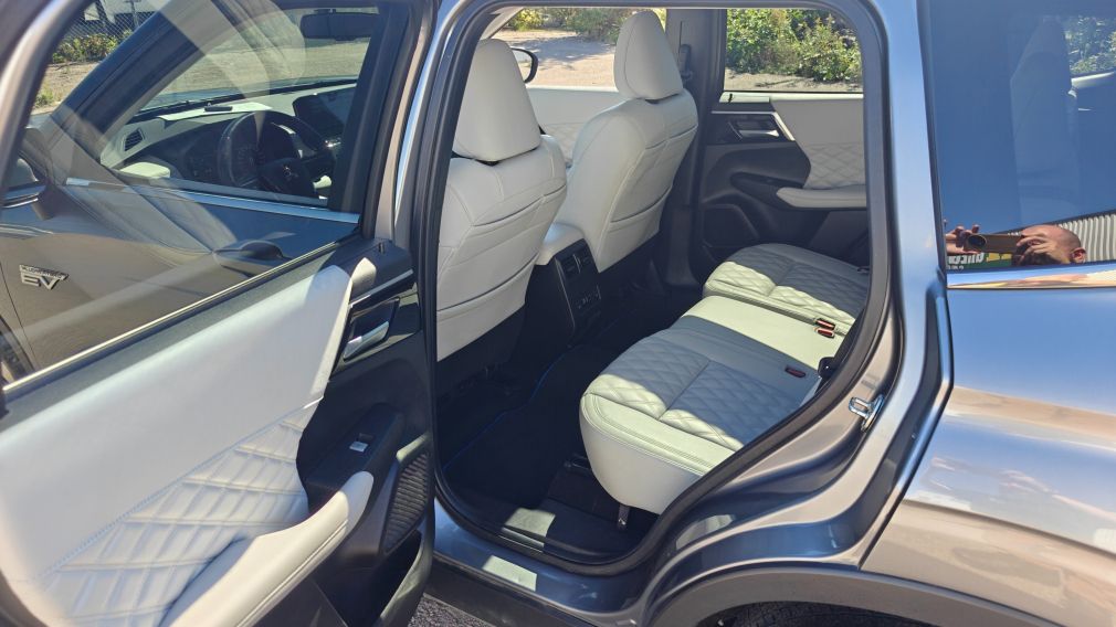 Mitsubishi Outlander SEL 2024 d&rsquo;occasion à vendre - 15