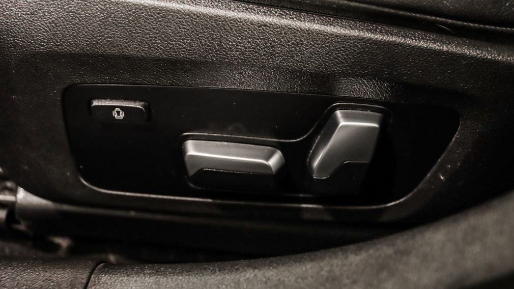 BMW 330I 330i xDrive 2019 d&rsquo;occasion à vendre - 22