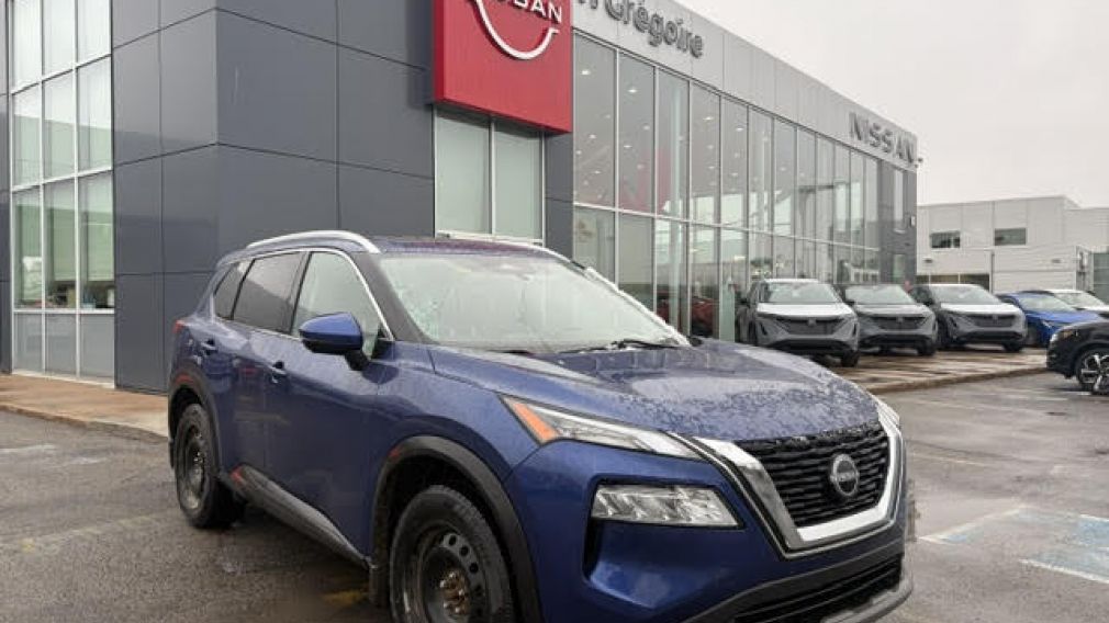 Nissan Rogue SV Moonroof