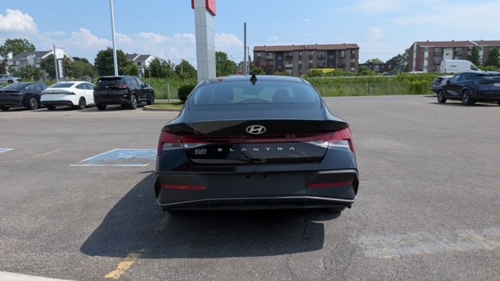 Hyundai Elantra Preferred 2024 d&rsquo;occasion à vendre - 8