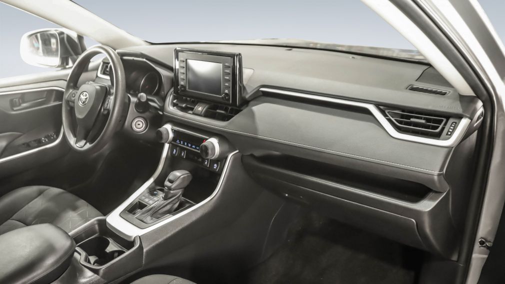 Toyota Rav 4 LE 2021 d&rsquo;occasion à vendre - 27