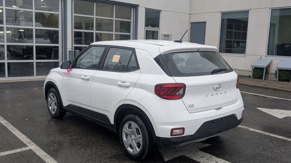 Hyundai Venue Essential 2023 d&rsquo;occasion à vendre - 5